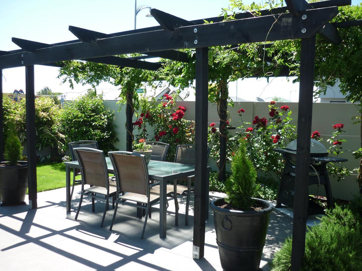 Courtenay B & B Kaiapoi ภายนอก รูปภาพ